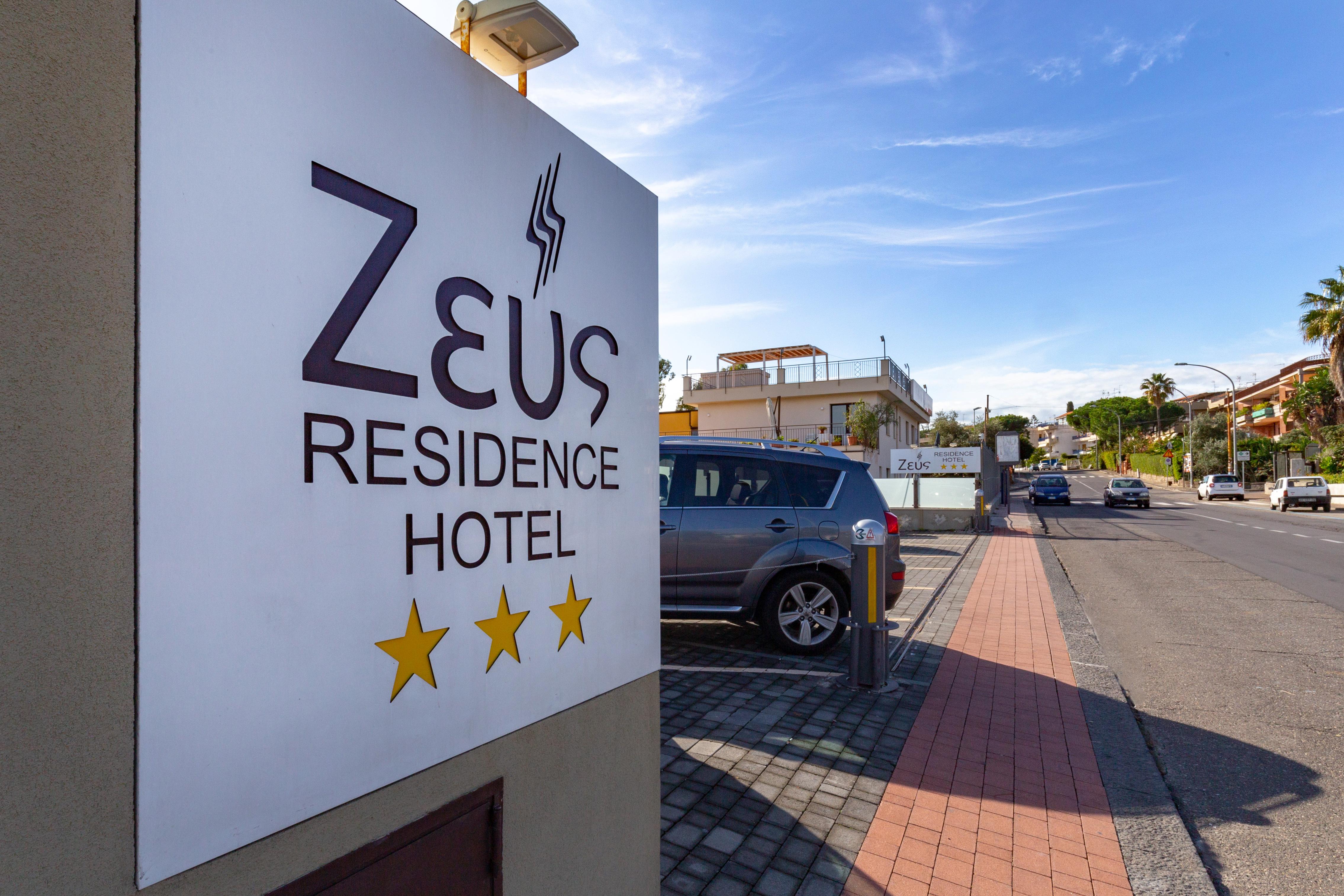 Zeus Hotel - Aparthotel - Meeting & Congress Катанія Екстер'єр фото